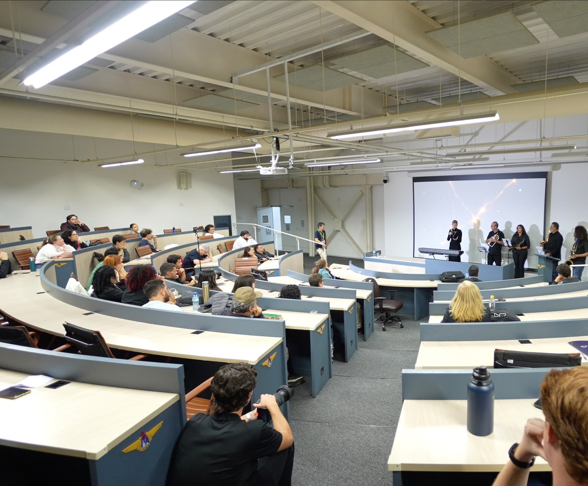 Symphony of Universe (Chirp Symphony) Presented at EFITA IXI at the Institute of Technology and Aeronautics ITA.